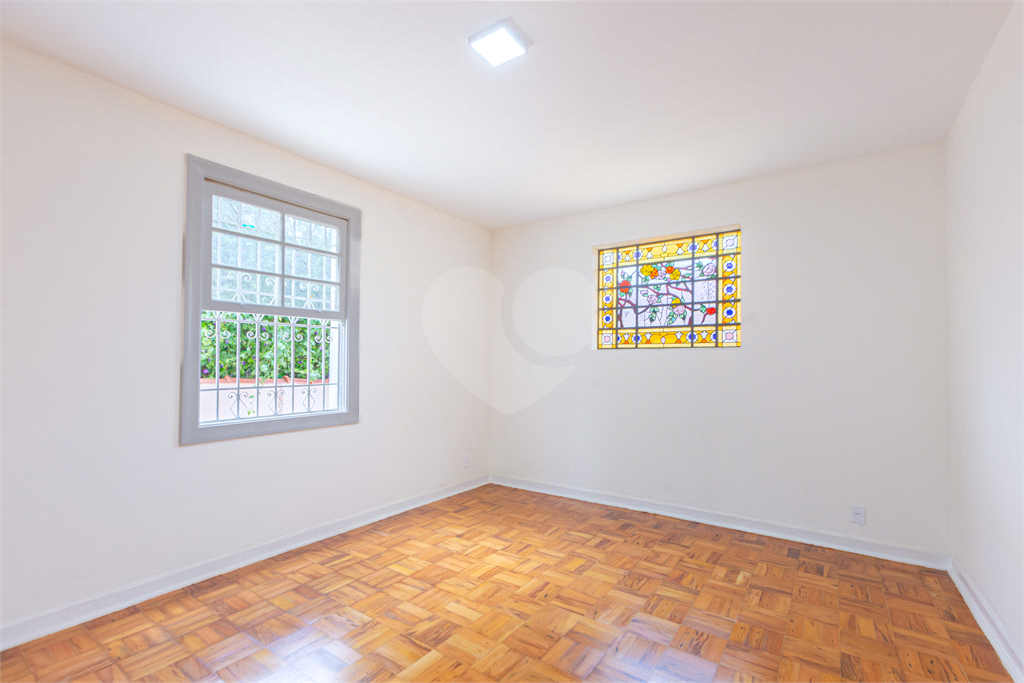 Casa Sobrado - Pacaembu - 4 Dormitórios - 235 m² Área útil 