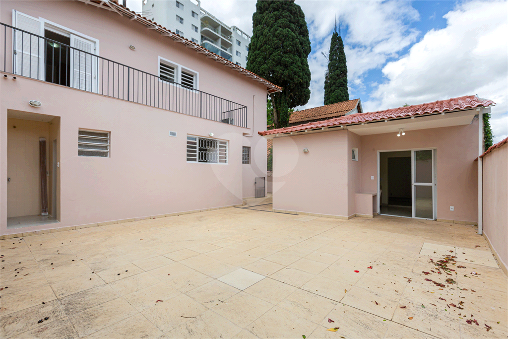Casa Sobrado - Pacaembu - 4 Dormitórios - 235 m² Área útil 