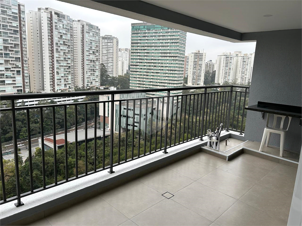 Apartamento com 3 dormitórios à venda no Portal do Morumbi