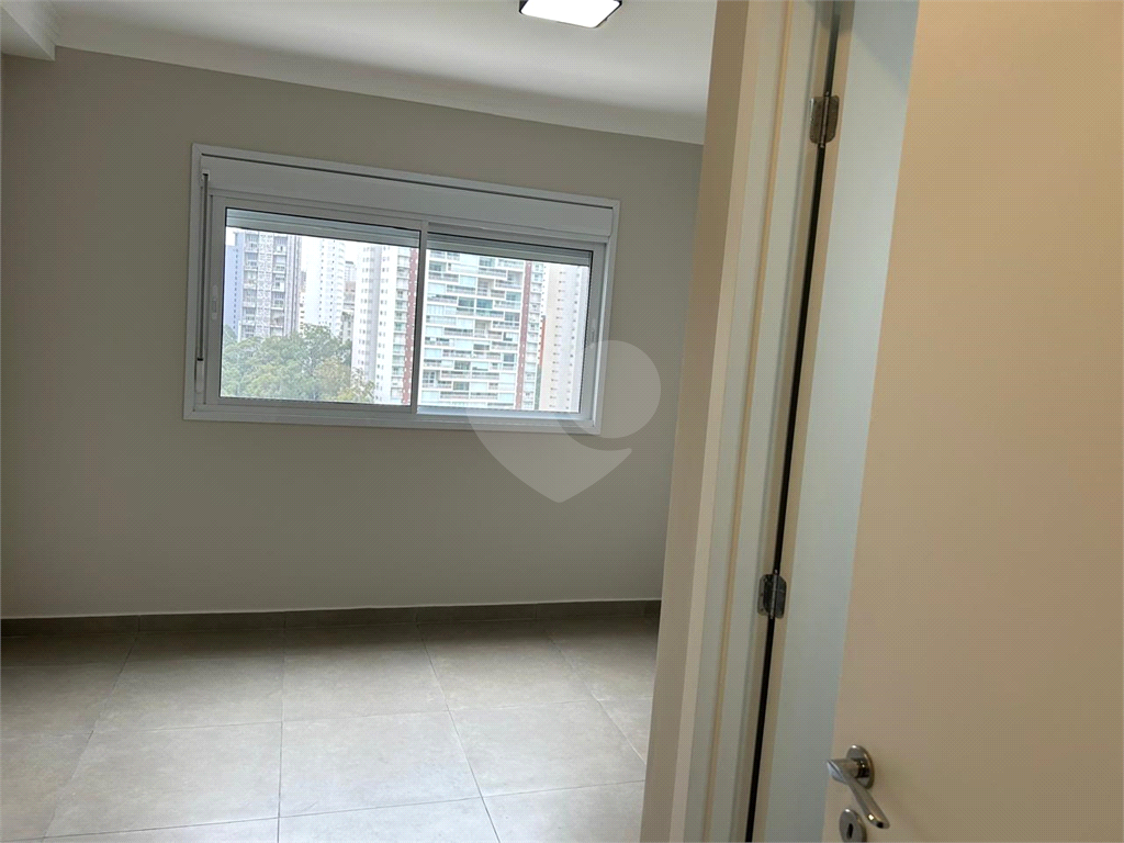 Apartamento com 3 dormitórios à venda no Portal do Morumbi
