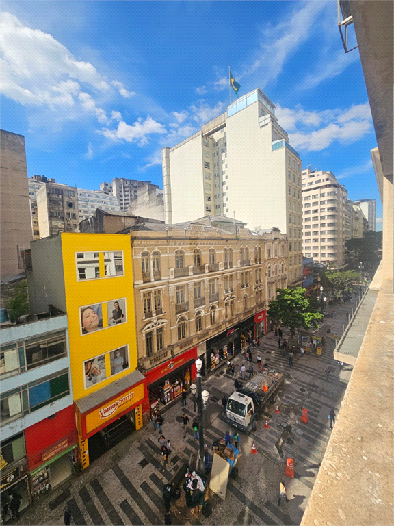 SALA COMERCIAL - AO LADO DO METRO REPUBLICA