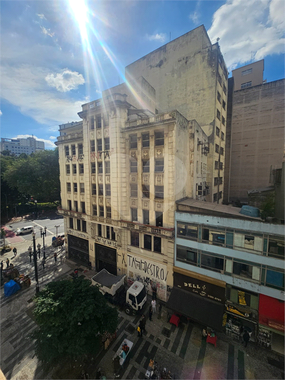SALA COMERCIAL - AO LADO DO METRO REPUBLICA