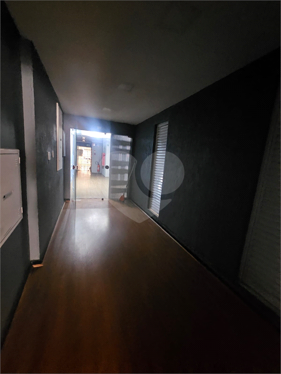 SALA COMERCIAL - AO LADO DO METRO REPUBLICA