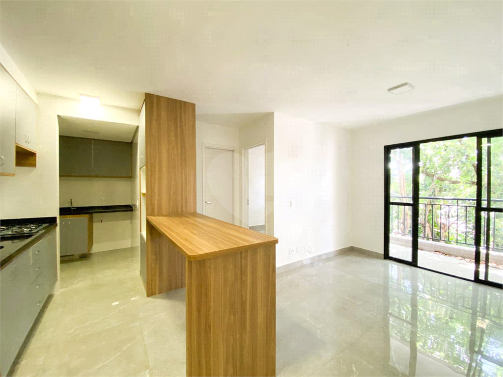 Apartamento 1 dormitório e 1 vaga de garagem   