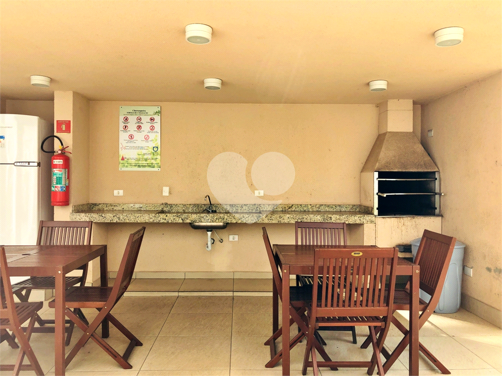 Apartamento à Venda 42m²| 2 Dormitórios| 1 Vaga|  Com Varanda | Cachoeirinha