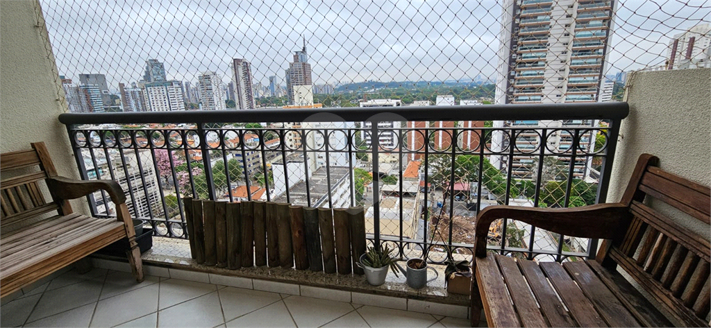 Apartamento à venda em Pinheiros -  3 quartos, 2 suítes - 100 m2