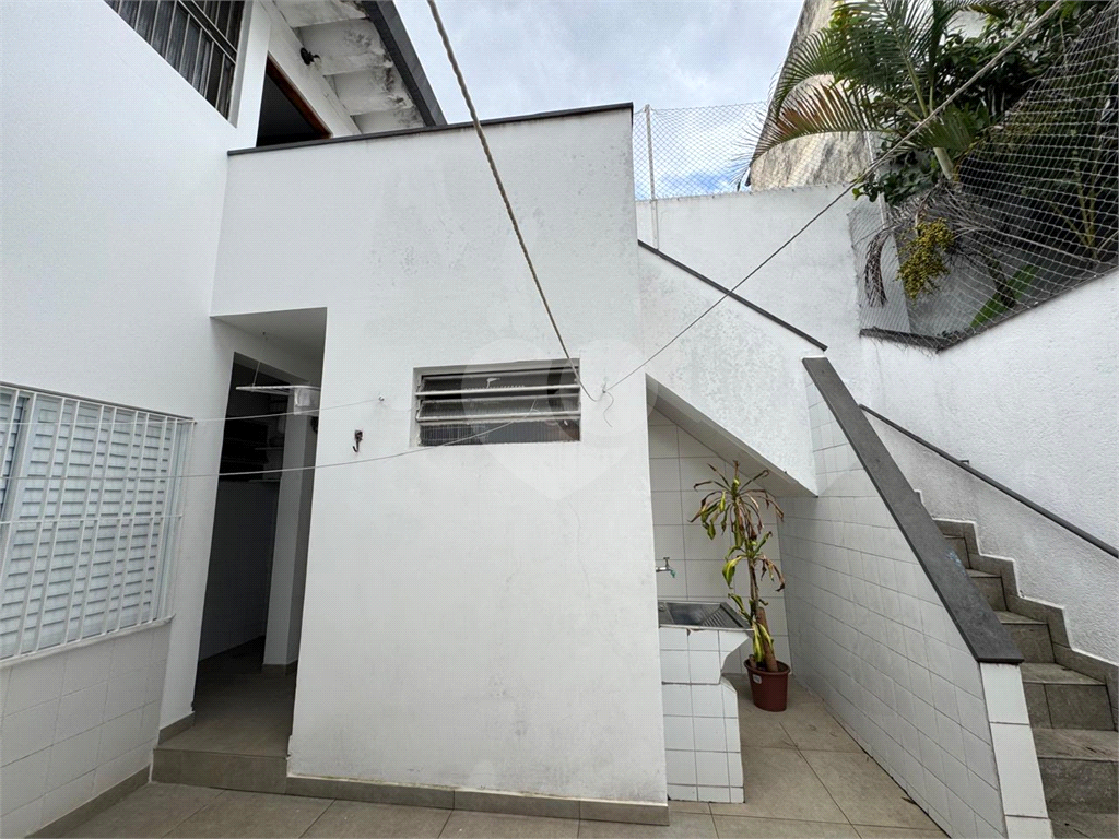 Casa térrea a venda na  Vila Madalena com 3 dormitórios, 2 vagas, edícula grande (2ª casa)