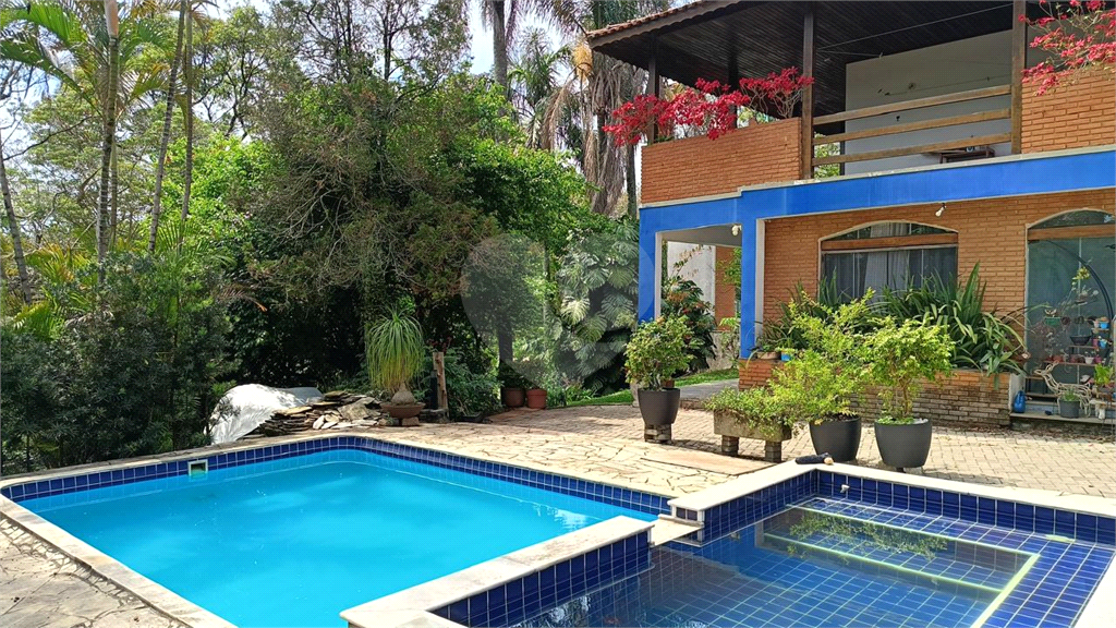 Serra da Cantareira, sonho de moradia com  terreno de 1.050 m2 , 460m2 de construção, 4 dormitórios, sendo 3 suítes , piscina e muito verde!