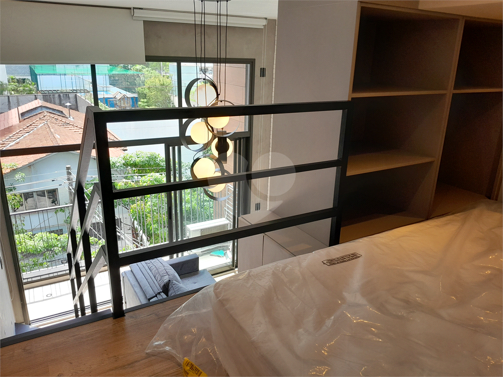 Apartamento studio com 26m² para alugar em Pinheiros