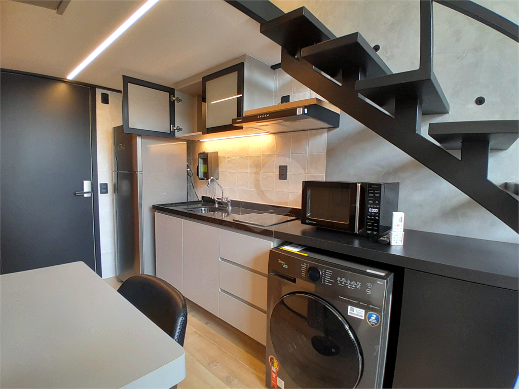 Apartamento studio com 26m² para alugar em Pinheiros