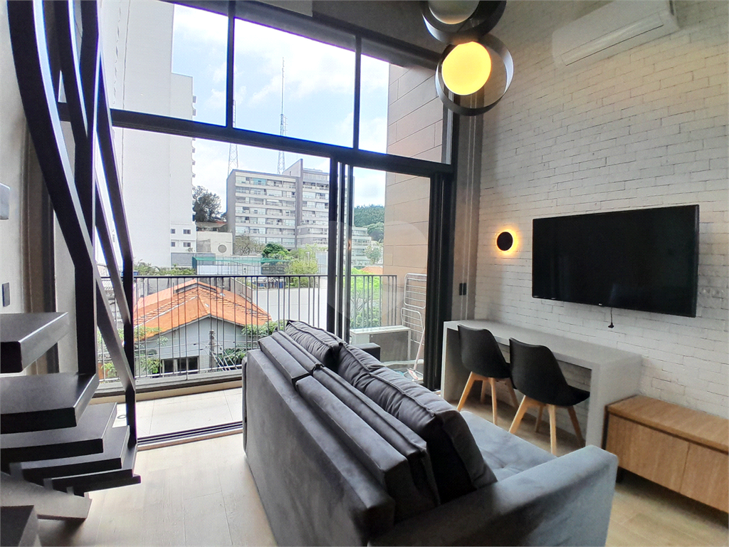 Apartamento studio com 26m² para alugar em Pinheiros