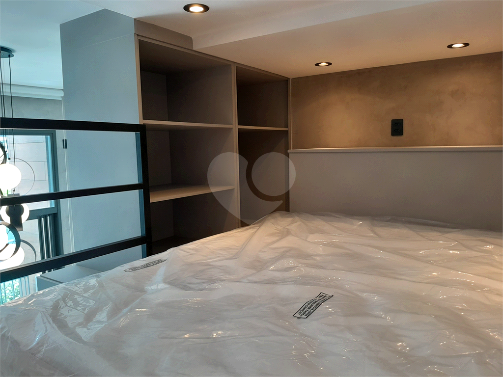 Apartamento studio com 26m² para alugar em Pinheiros