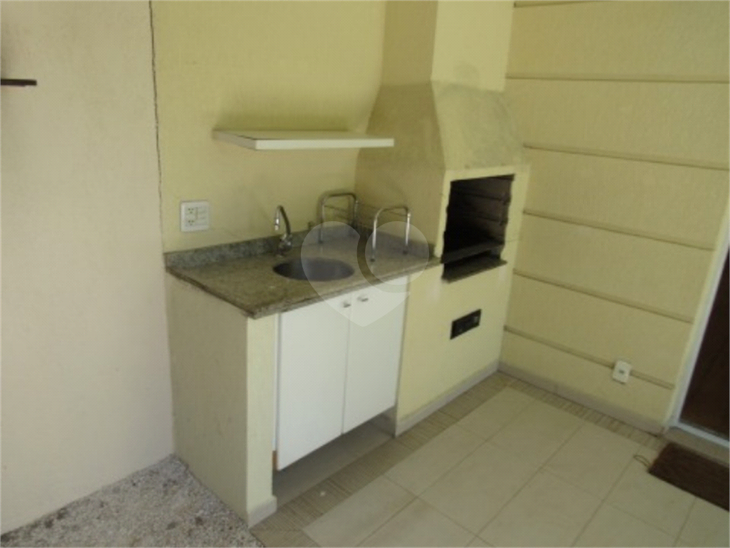 Casa  para alugar com 3 dormitórios 3 vagas  em condomínio fechado no Bairro Tremembé 