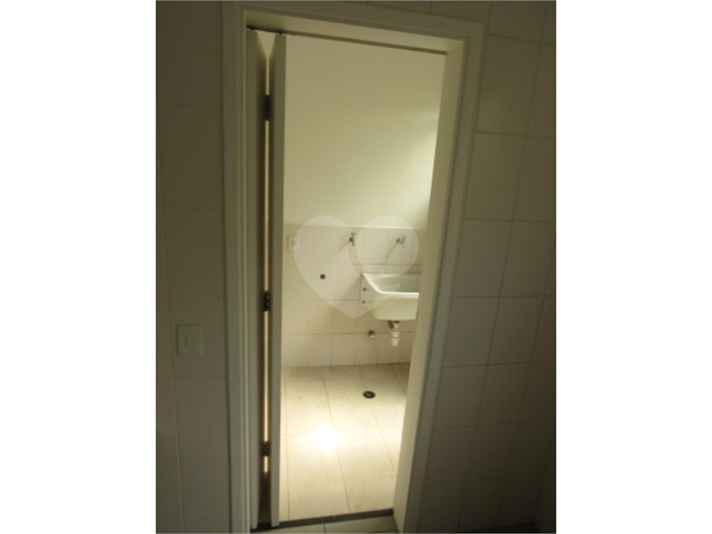 Casa  para alugar com 3 dormitórios 3 vagas  em condomínio fechado no Bairro Tremembé 