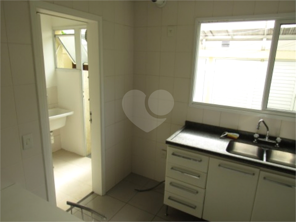 Casa  para alugar com 3 dormitórios 3 vagas  em condomínio fechado no Bairro Tremembé 