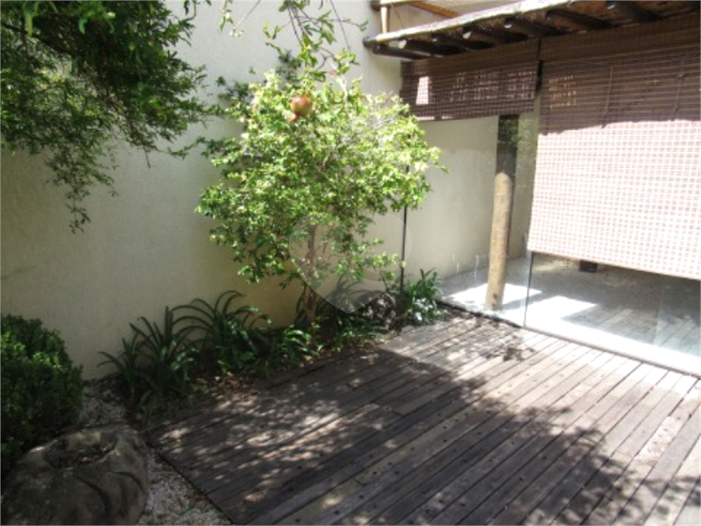 Casa  para alugar com 3 dormitórios 3 vagas  em condomínio fechado no Bairro Tremembé 