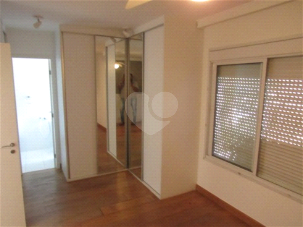 Casa  para alugar com 3 dormitórios 3 vagas  em condomínio fechado no Bairro Tremembé 