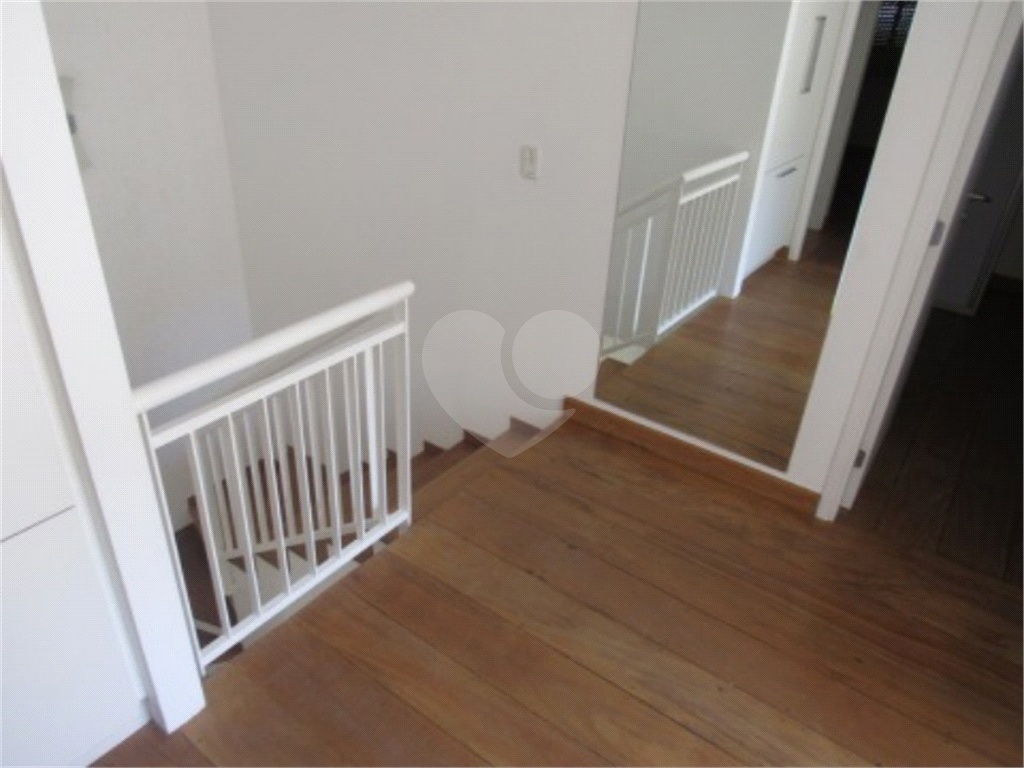 Casa  para alugar com 3 dormitórios 3 vagas  em condomínio fechado no Bairro Tremembé 