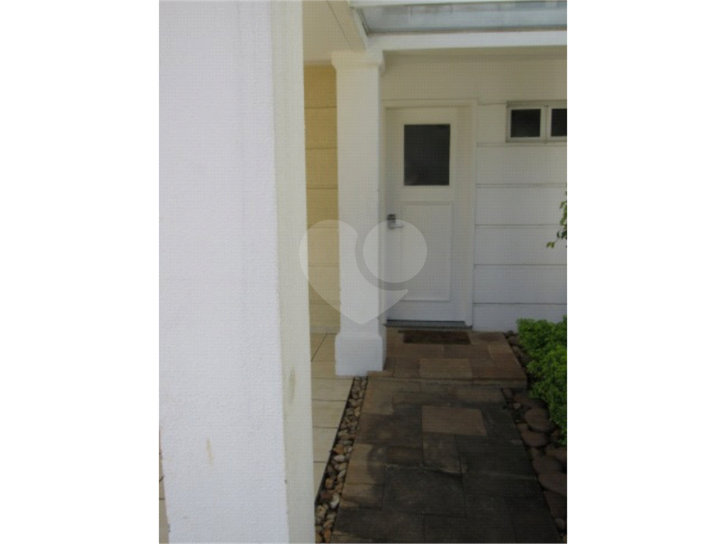 Casa  para alugar com 3 dormitórios 3 vagas  em condomínio fechado no Bairro Tremembé 