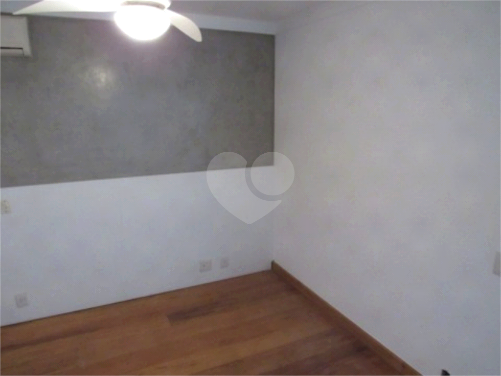 Casa  para alugar com 3 dormitórios 3 vagas  em condomínio fechado no Bairro Tremembé 