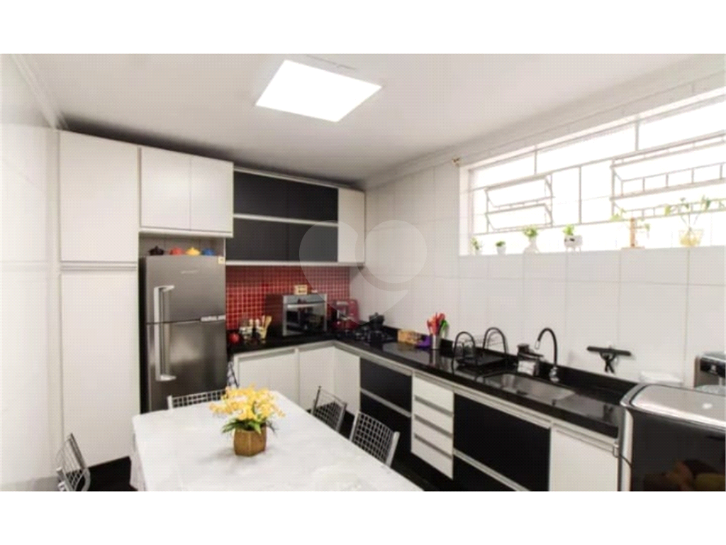 Casa a venda 4 dormitórios 2 salas 1 vaga no Bairro Jardim Japão 