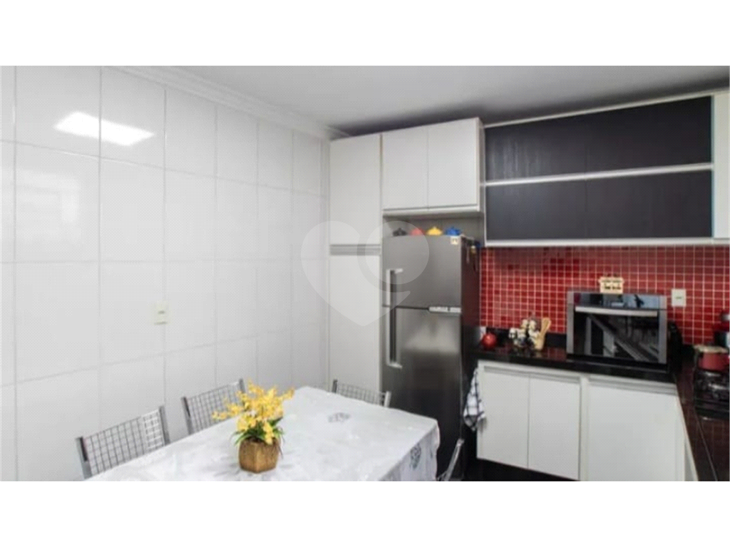 Casa a venda 4 dormitórios 2 salas 1 vaga no Bairro Jardim Japão 