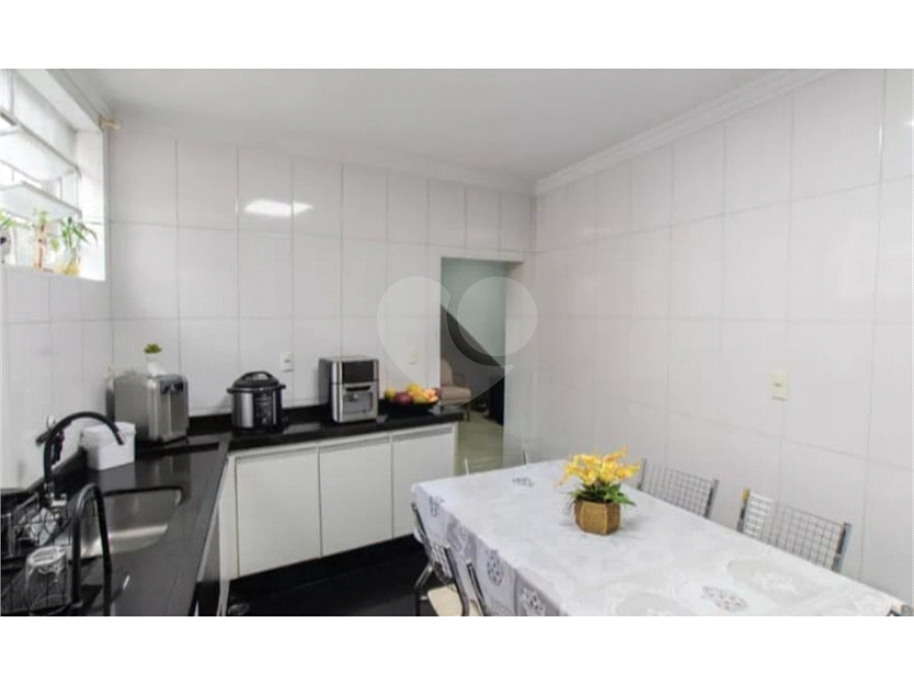 Casa a venda 4 dormitórios 2 salas 1 vaga no Bairro Jardim Japão 