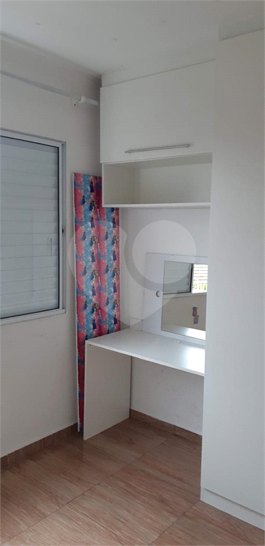 SOBRADO EM CONDOMINIO FECHADO.