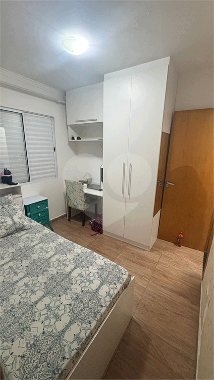 SOBRADO EM CONDOMINIO FECHADO.