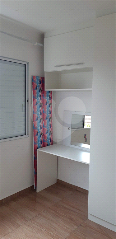 SOBRADO EM CONDOMINIO FECHADO.