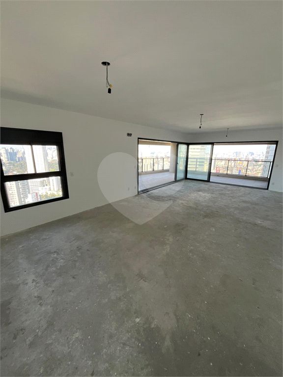 Apartamento de 194 m² | 3 Suítes | Harmonia da Vila – Vila Madalena, São Paulo
