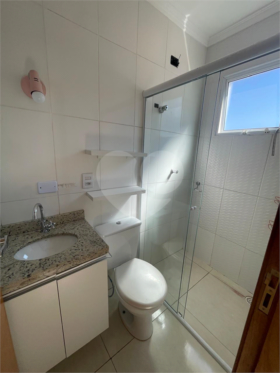 Casa 2 quartos, 2 suites, em condomínio, 200m do metrô.