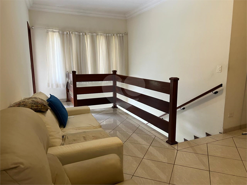 Sobrado de esquina - Tremembe - 4 suites - piscina