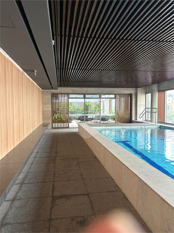 Apartamento com 3 quartos (suites) em Pinheiros