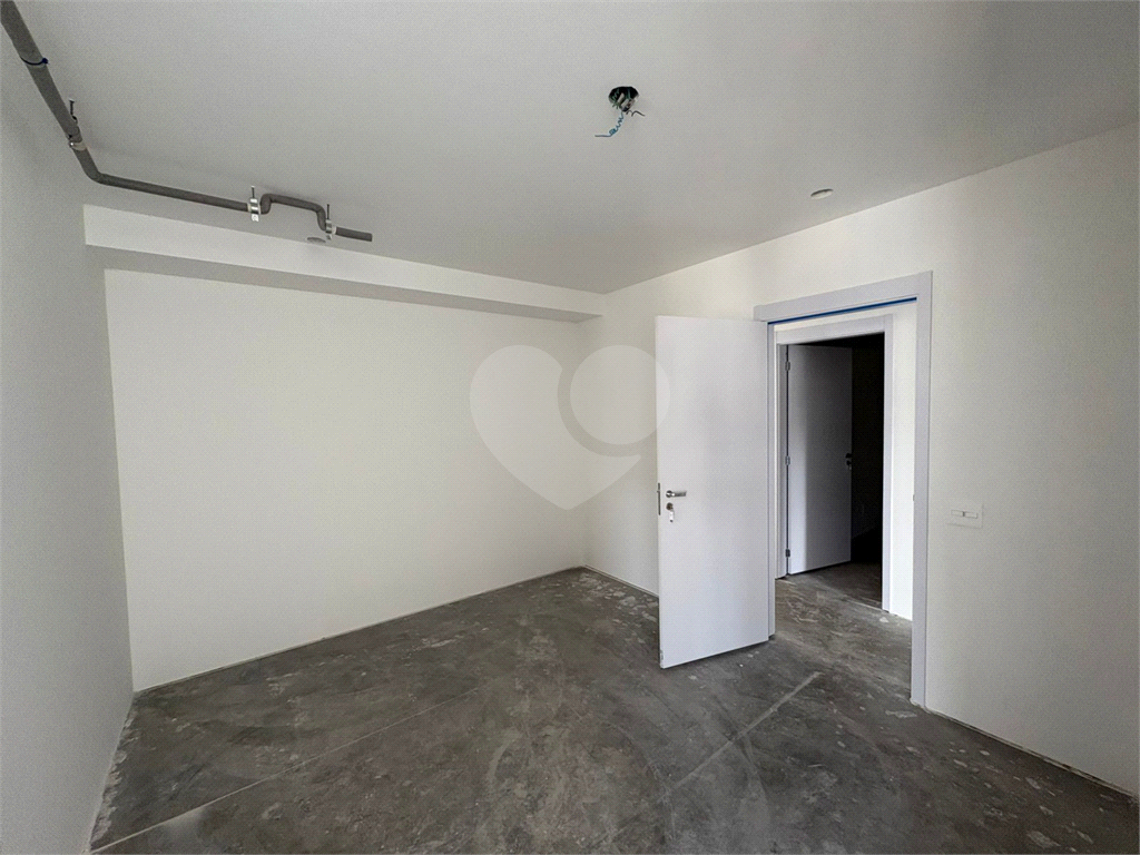 Apartamento com 3 quartos (suites) em Pinheiros