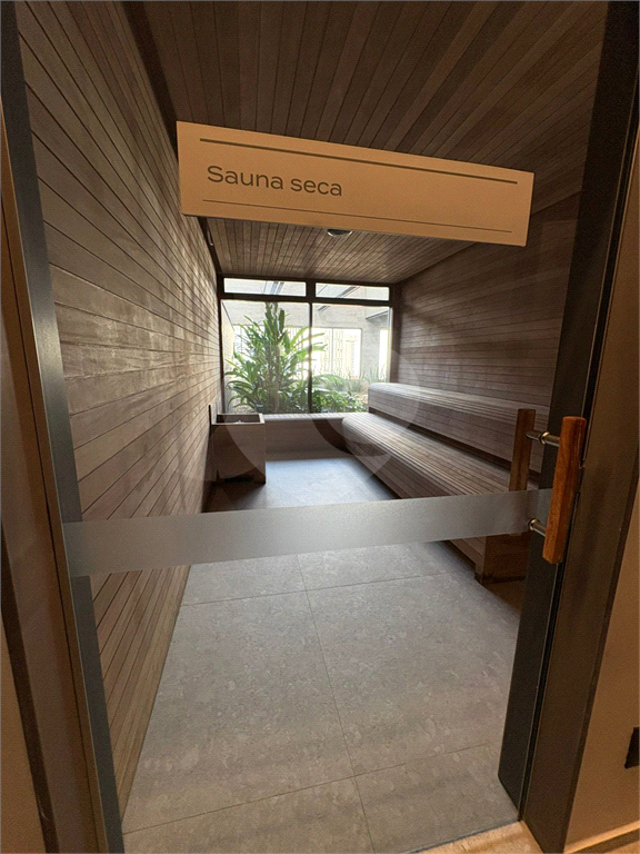 Apartamento com 3 quartos (suites) em Pinheiros