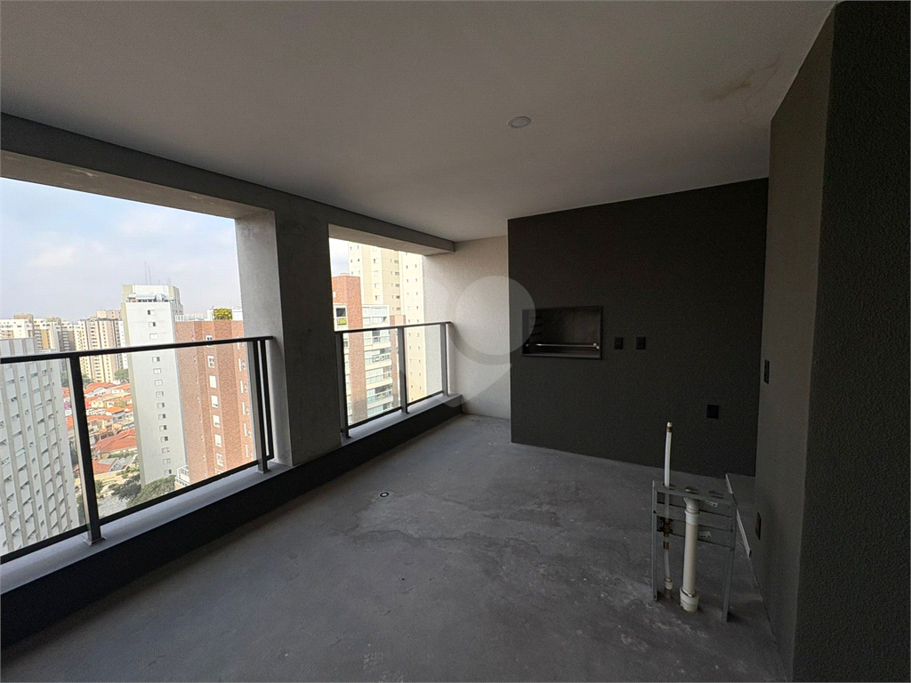 Apartamento com 3 quartos (suites) em Pinheiros