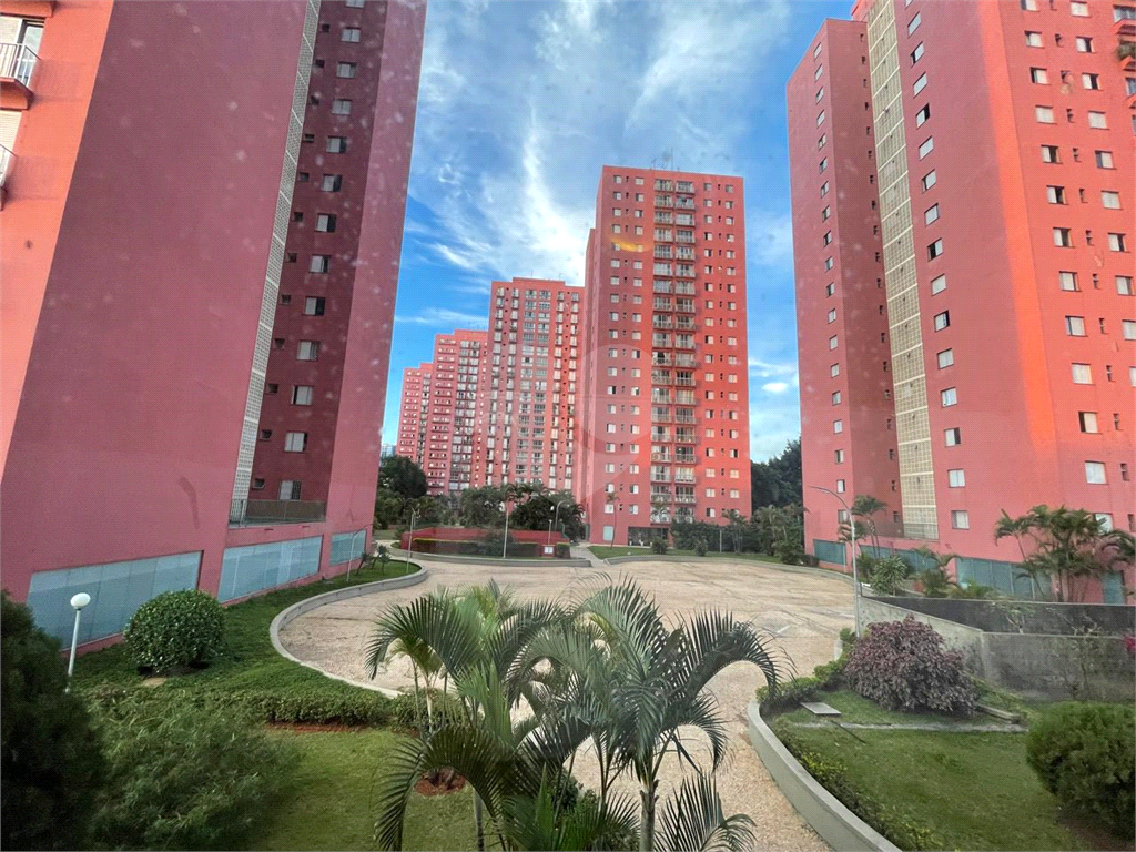 APARTAMENTO em CASA VERDE