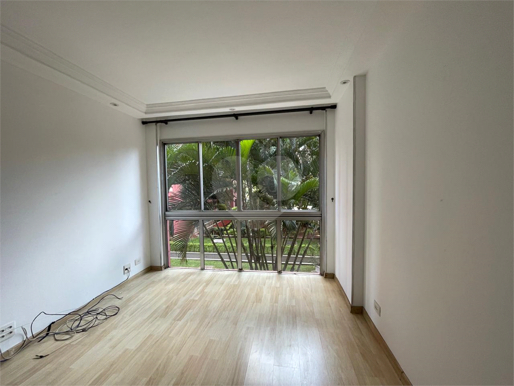 APARTAMENTO em CASA VERDE