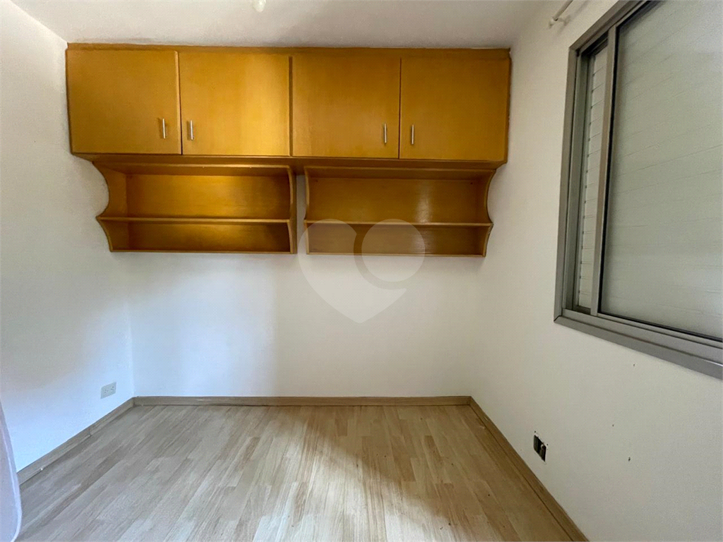 APARTAMENTO em CASA VERDE