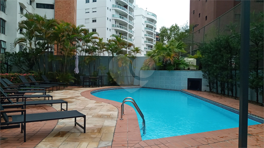 Lindo Apartamento para Locação e Venda na Vila Sônia.