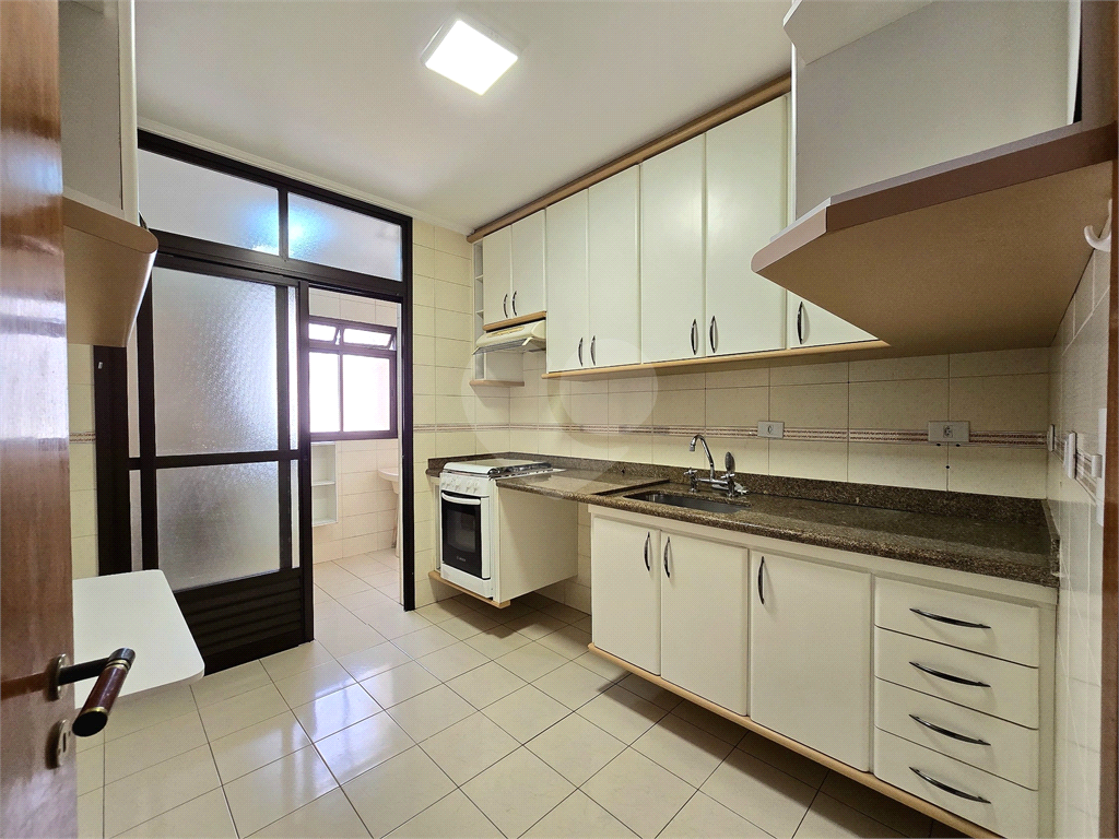 Apartamento para alugar com 3 quartos 2 vagas em frente ao Colégio Bandeirantes, Vila Mariana, São Paulo - SP