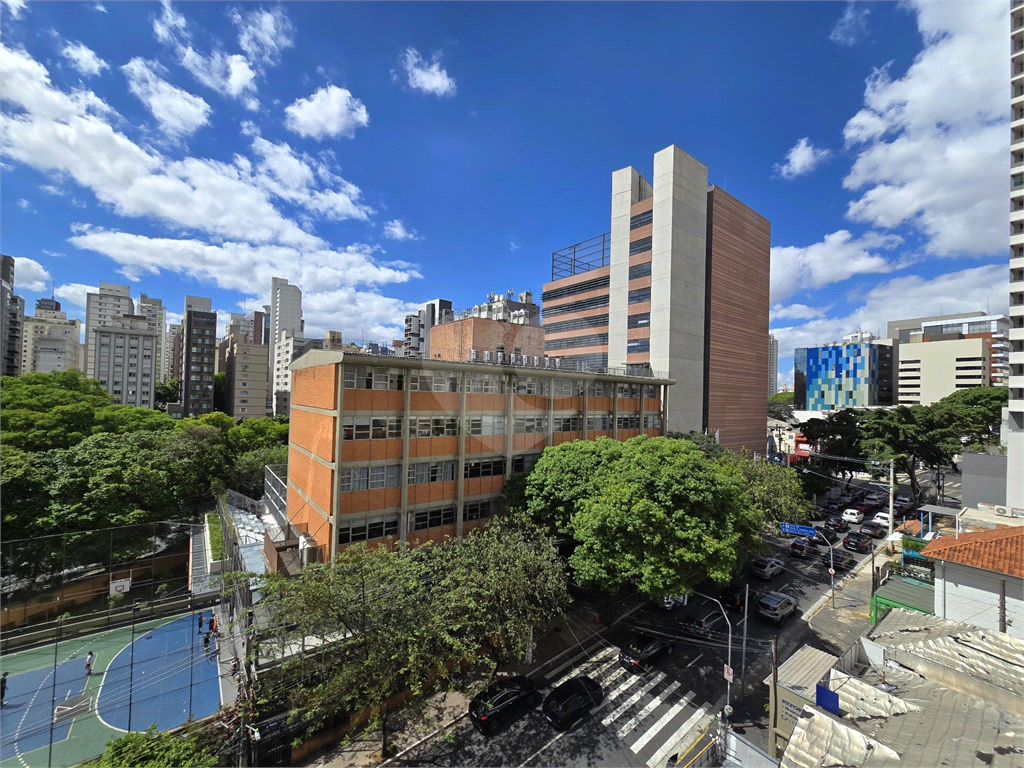 Apartamento para alugar com 3 quartos 2 vagas em frente ao Colégio Bandeirantes, Vila Mariana, São Paulo - SP