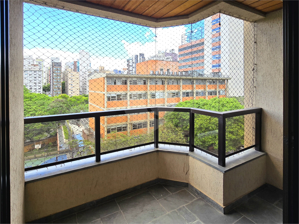 Apartamento para alugar com 3 quartos 2 vagas em frente ao Colégio Bandeirantes, Vila Mariana, São Paulo - SP