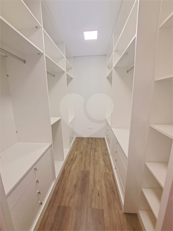 Casa Alto Padrão à Venda 300m³| Condomínio Fechado| 4 Suítes| 4 Vagas| Área Gourmet| Horto Florestal