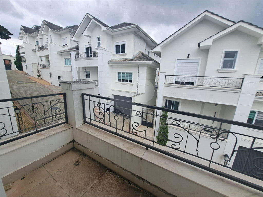 Casa Alto Padrão à Venda 300m³| Condomínio Fechado| 4 Suítes| 4 Vagas| Área Gourmet| Horto Florestal