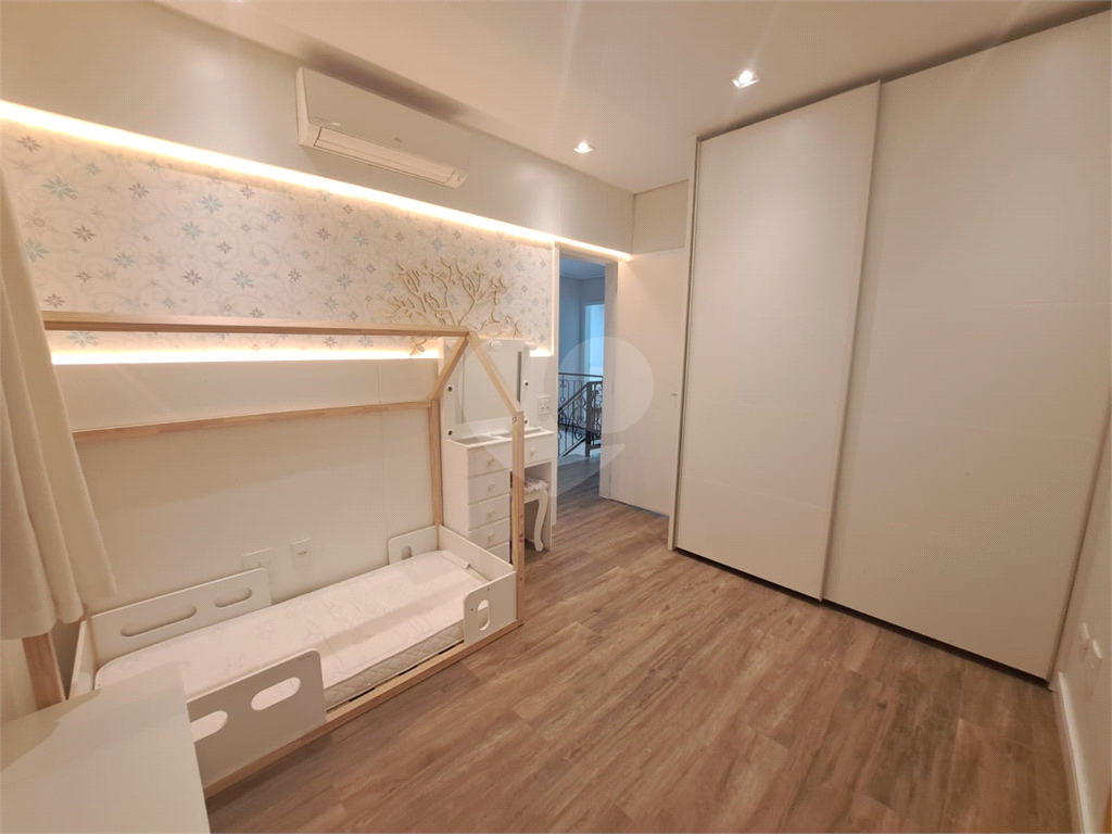 Casa Alto Padrão à Venda 300m³| Condomínio Fechado| 4 Suítes| 4 Vagas| Área Gourmet| Horto Florestal