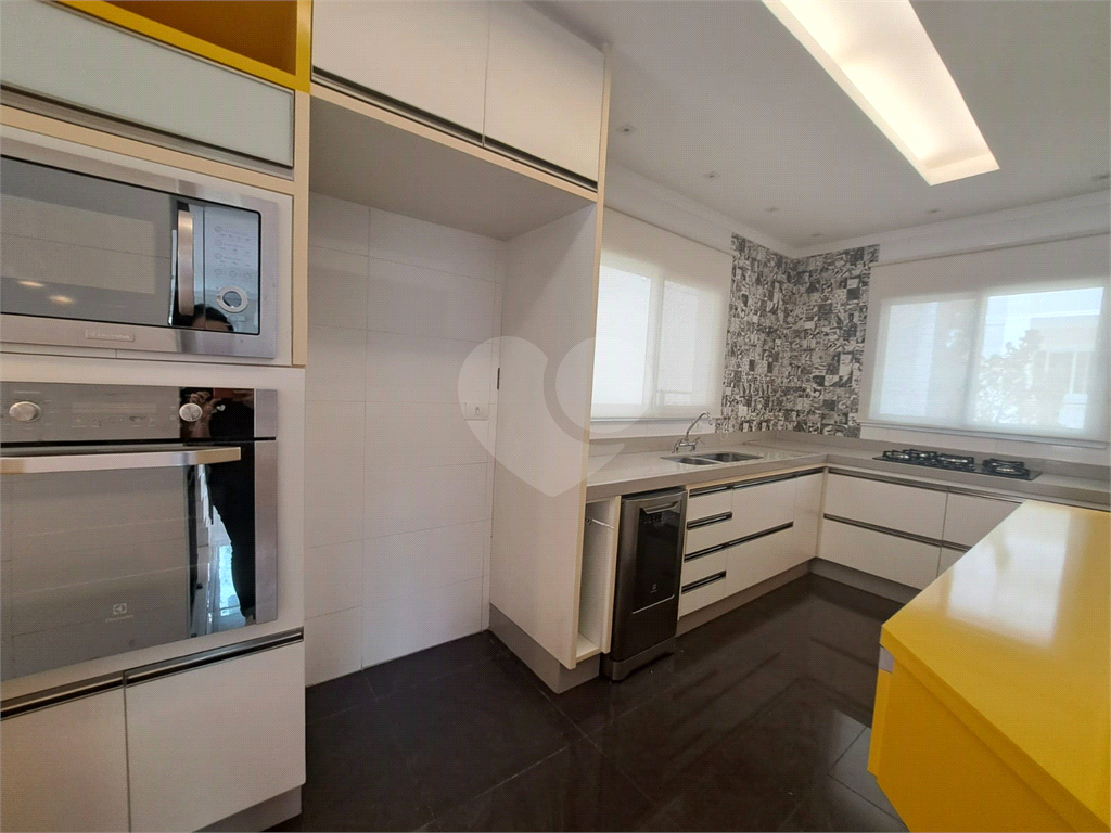 Casa Alto Padrão à Venda 300m³| Condomínio Fechado| 4 Suítes| 4 Vagas| Área Gourmet| Horto Florestal