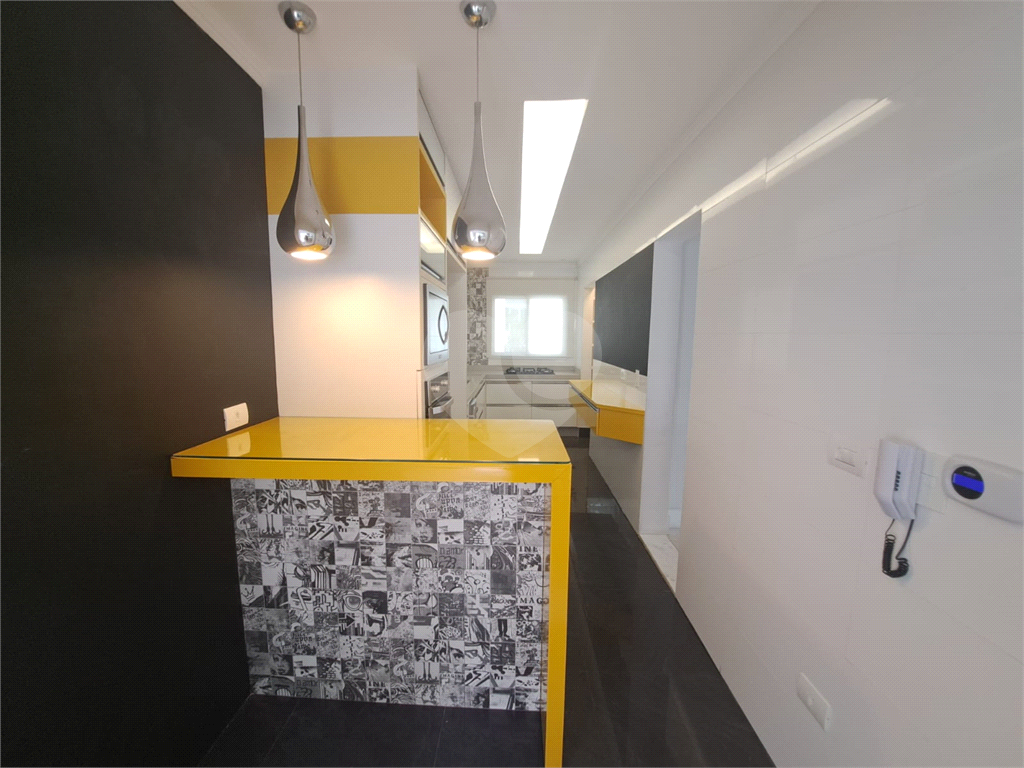 Casa Alto Padrão à Venda 300m³| Condomínio Fechado| 4 Suítes| 4 Vagas| Área Gourmet| Horto Florestal