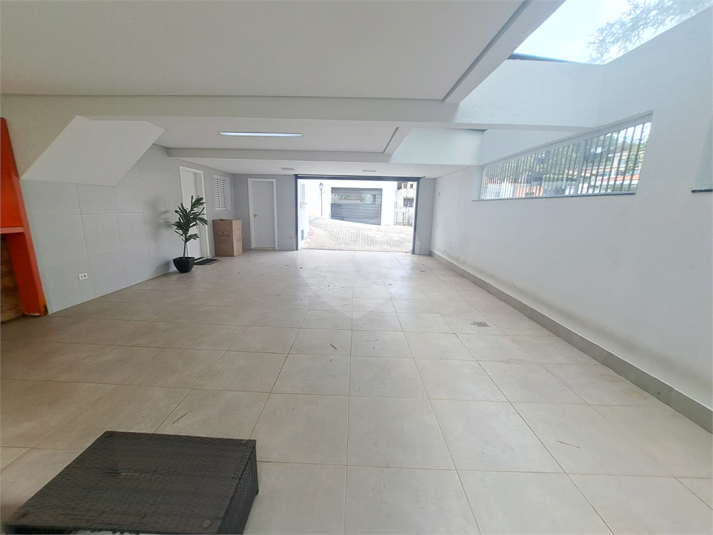 Casa Alto Padrão à Venda 300m³| Condomínio Fechado| 4 Suítes| 4 Vagas| Área Gourmet| Horto Florestal